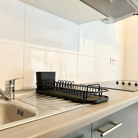 Apartament Lescale Des Artistes - Metro - Tramway - Aeroport