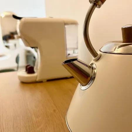 Lescale Des Artistes - Métro - Tramway - Aéroport Appartement *