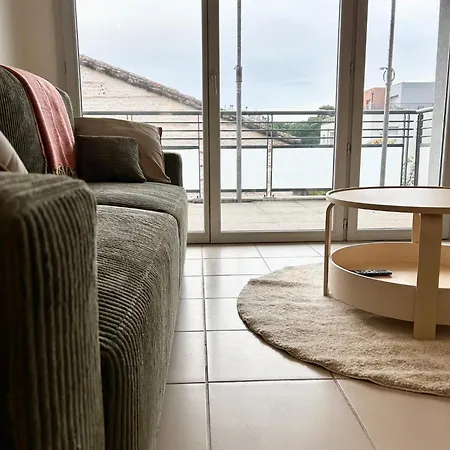 Appartement Lescale Des Artistes - Métro - Tramway - Aéroport *