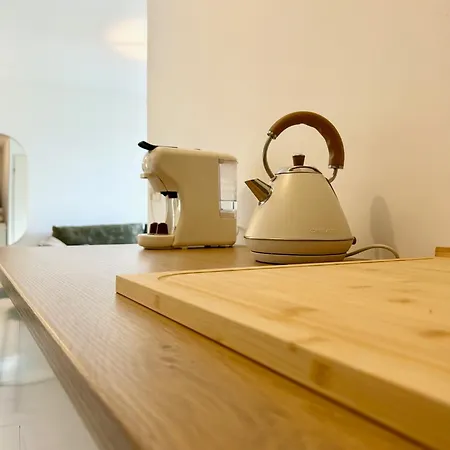 Lescale Des Artistes - Metro - Tramway - Aeroport Apartman