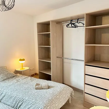 Lescale Des Artistes - Metro - Tramway - Aeroport Apartman *