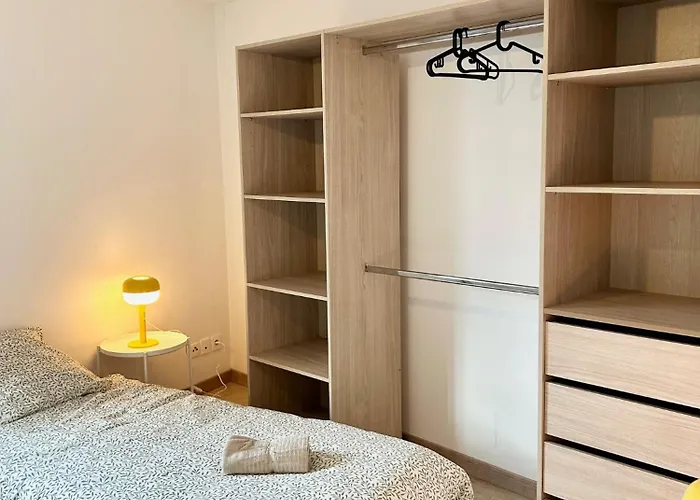 Lescale Des Artistes - Metro - Tramway - Aeroport アパート *