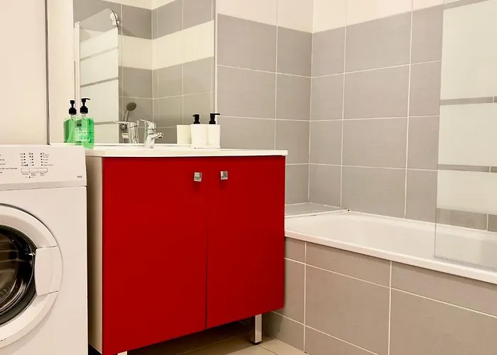 Lescale Des Artistes - Metro - Tramway - Aeroport * Τουλούζη