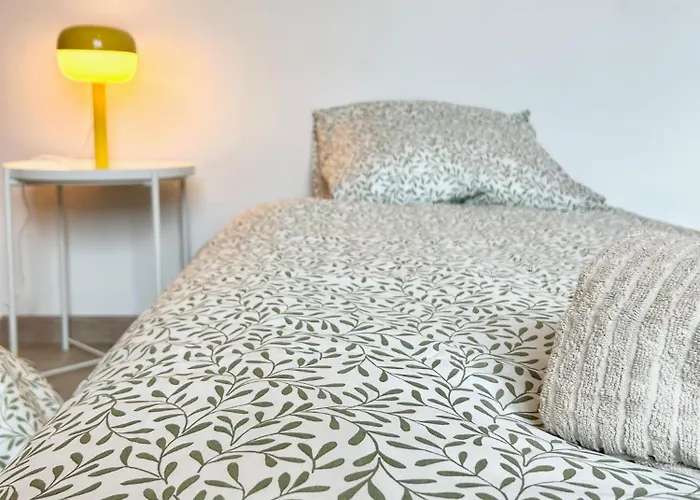 Apartman Lescale Des Artistes - Metro - Tramway - Aeroport